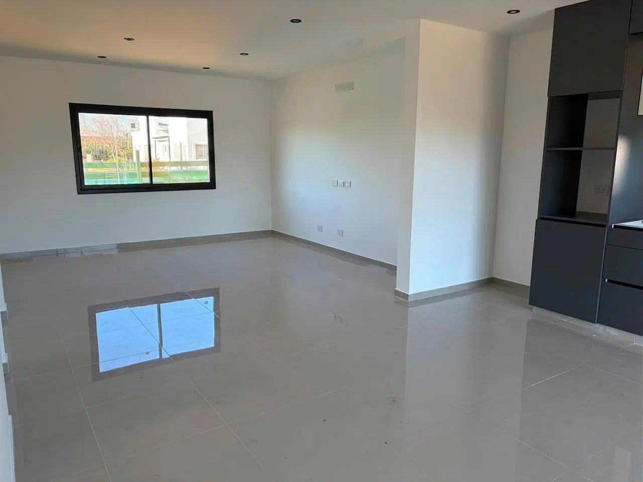 Venta casa 4 ambientes a estrenar con galeria y parrilla Maschwitz 4
