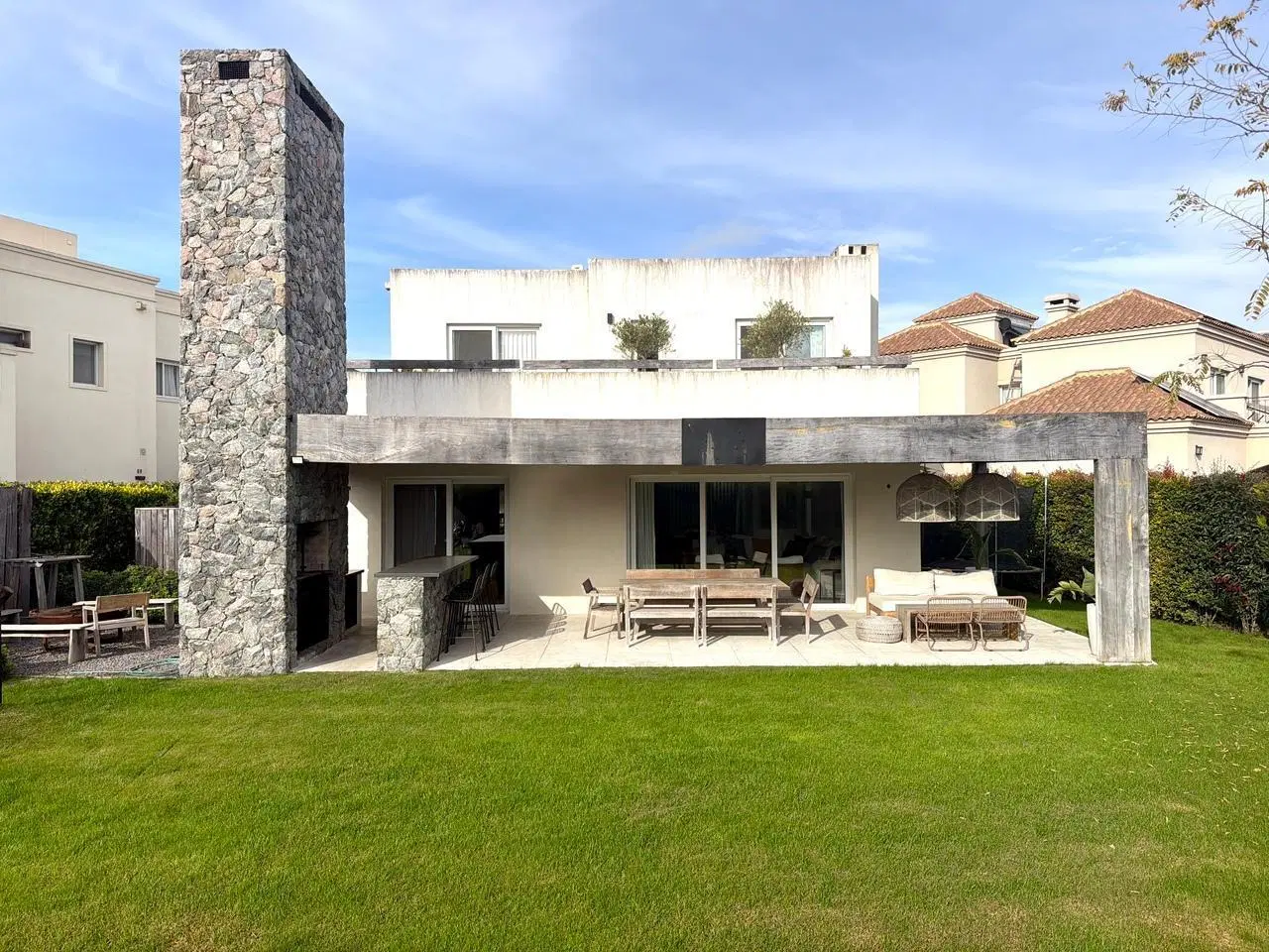 Venta de casa 5 ambientes Barrio Ayres Plaza 2
