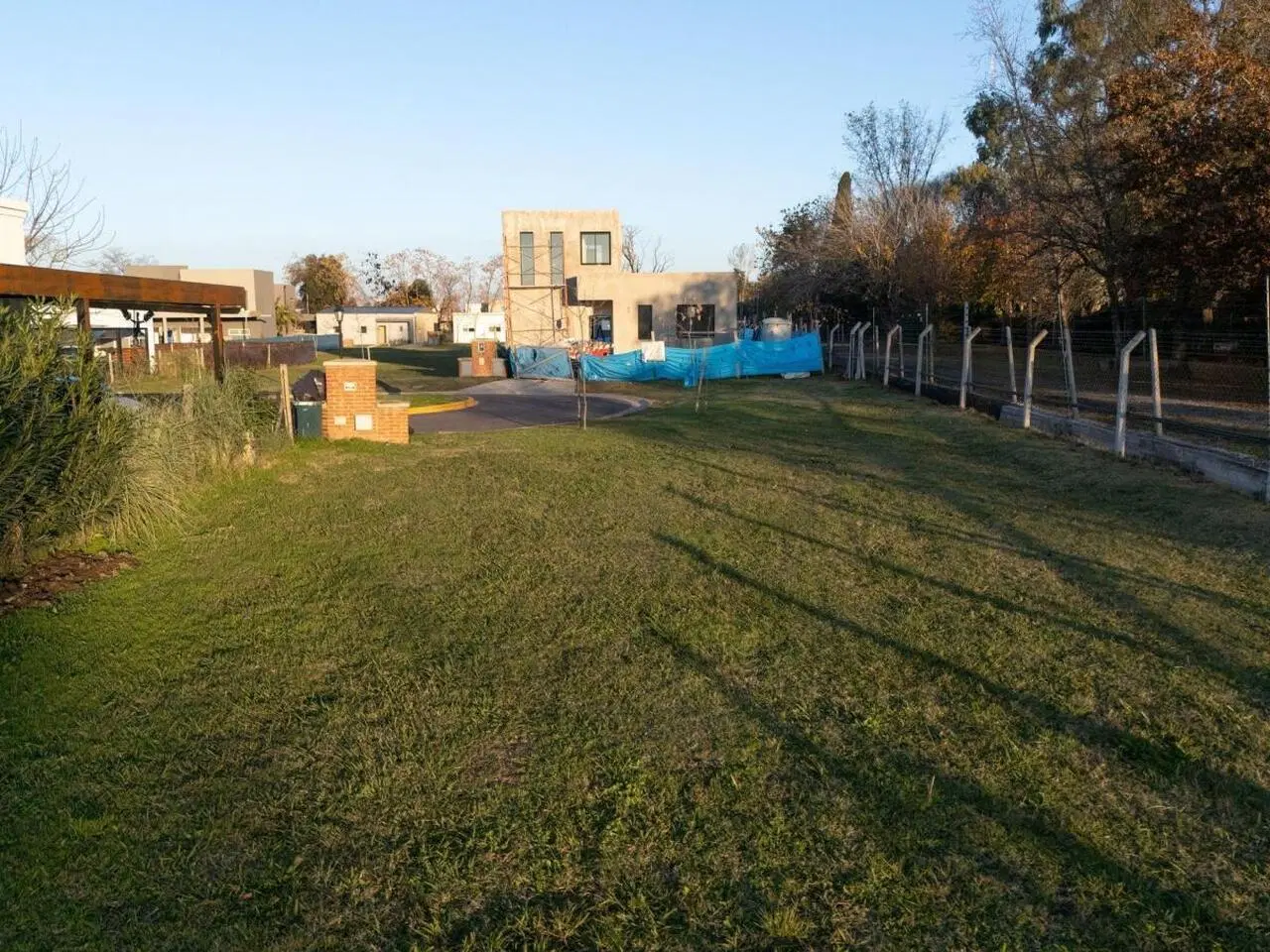 Venta de terreno en barrio Santa Lucia Pilar del Este 454m2 5