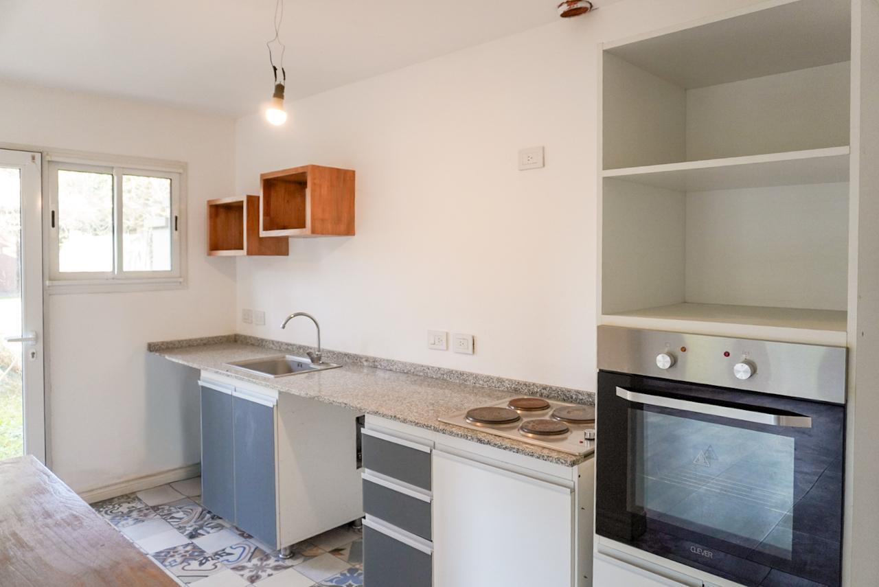 Foto de ALQUILER Casa tipo Triplex - Cochera, Jardín y Baulera - Los 3 Coniles, imagen 1