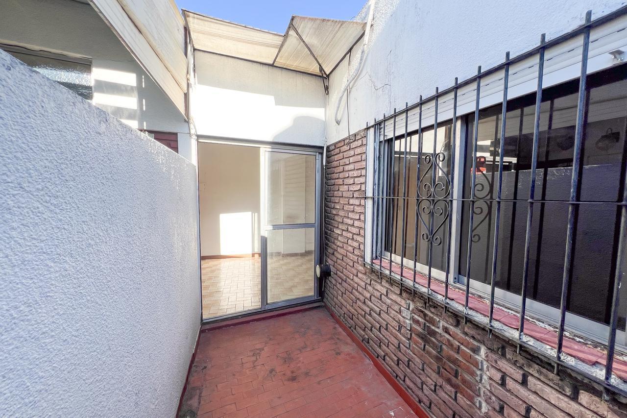 Foto de Venta departamento 2 ambientes con DOBLE TERRAZA en Munro – Excelente Ubicación, imagen 2