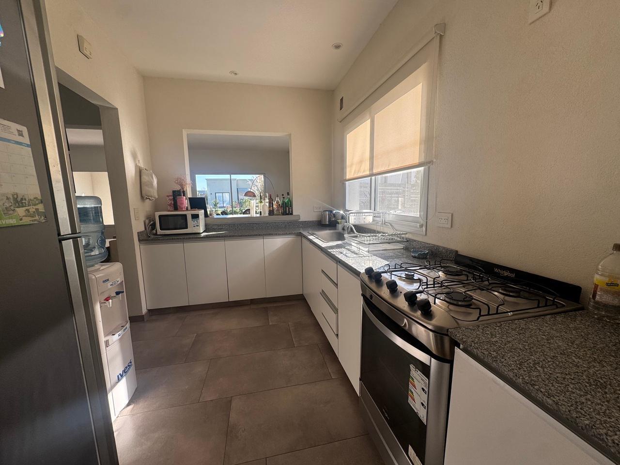 Foto de Casa en alquiler 4 ambientes + pileta. San Ramón, Pilar del este, imagen 4