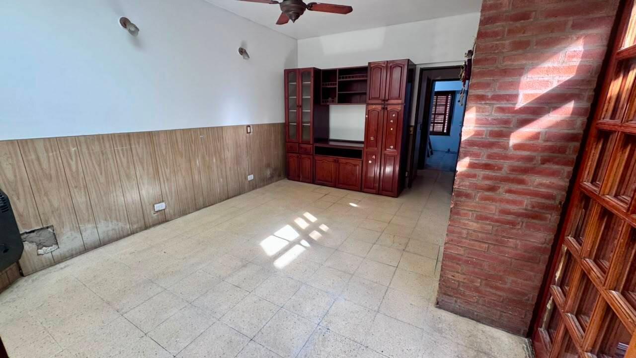 Foto de Venta de Casa Multifamiliar de 6 ambientes en Villa Soldati. Cochera +, imagen 2