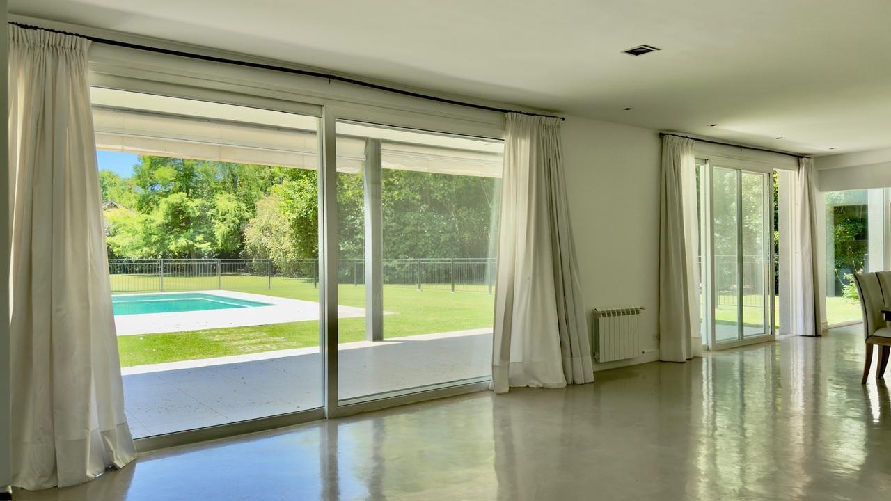 Foto de Venta casa 6 ambientes moderna en Carmel CC Pilar, imagen 5