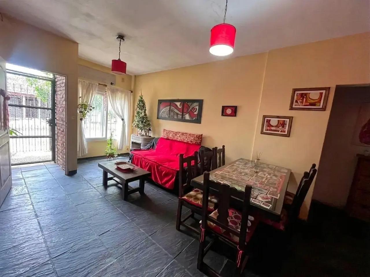 Foto de Venta casa 4 ambientes en Castelar, imagen 1