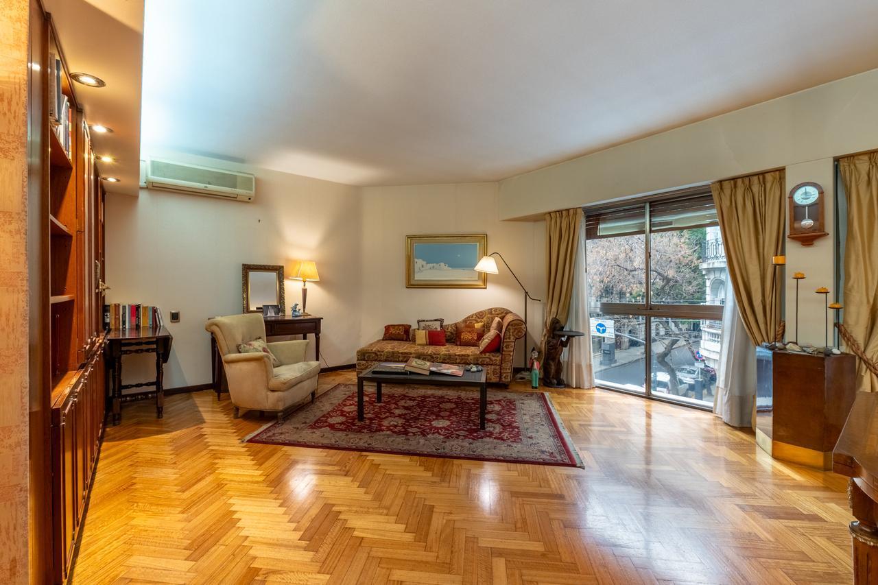 Foto de Venta Departamento Piso 5 Ambientes con Dependencia y Cochera Recoleta, imagen 4
