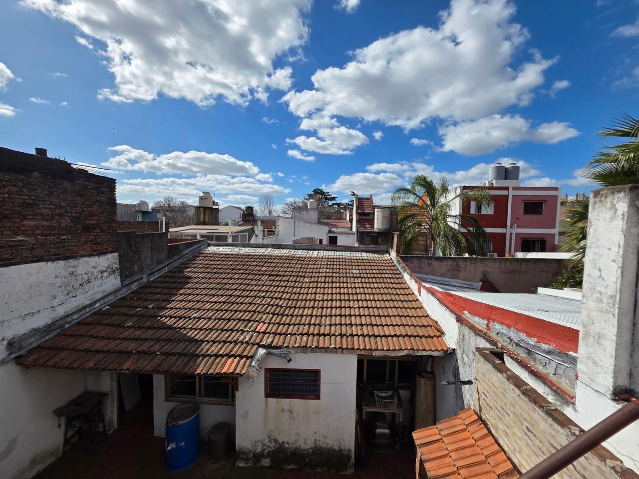 Foto de Venta casa en villa urquiza con lote propio de 8 ambientes con terraza, imagen 4