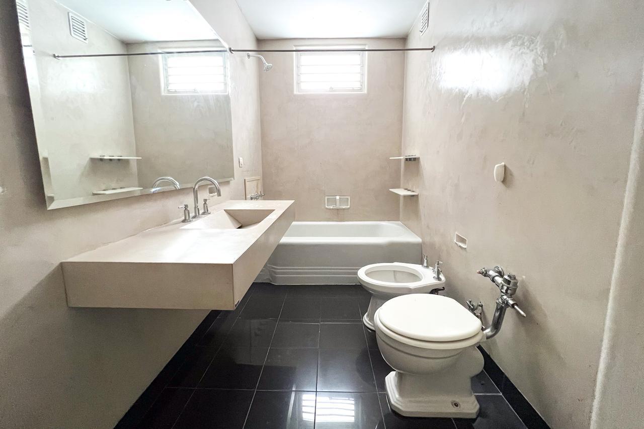 Foto de Imponente Departamento 7 ambientes en Venta en Barrio Norte - Cochera, imagen 3