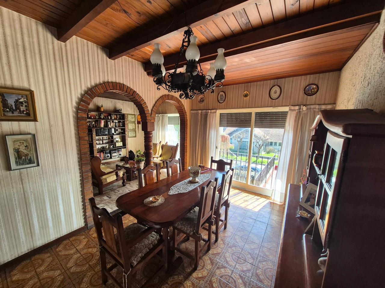 Foto de Venta hermoso PH 3 ambientes, con quincho y parrilla en Gerli, imagen 2