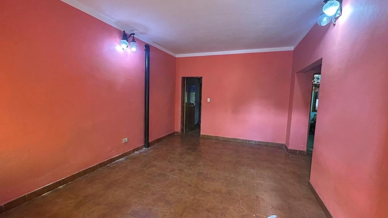 Foto de Venta Casa 3 ambientes Jardín Locales Deposito en Castelar, imagen 5