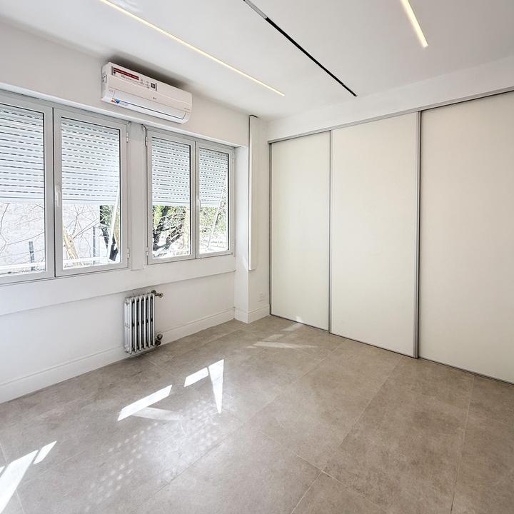 Foto de Departamento en Alquiler - 3 Ambientes con balcón - Av del Libertador, imagen 2