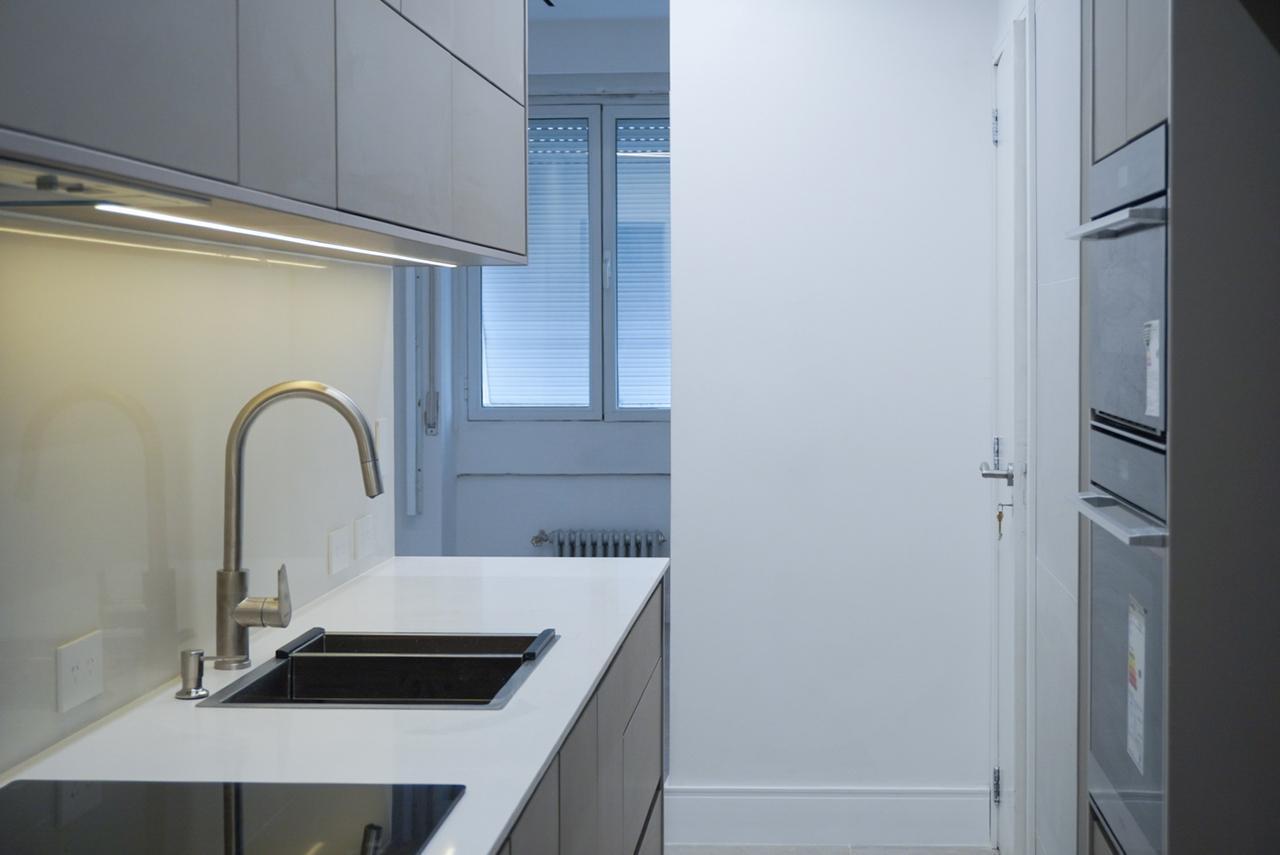 Foto de Departamento en Alquiler - 3 Ambientes con balcón - Av del Libertador, imagen 5