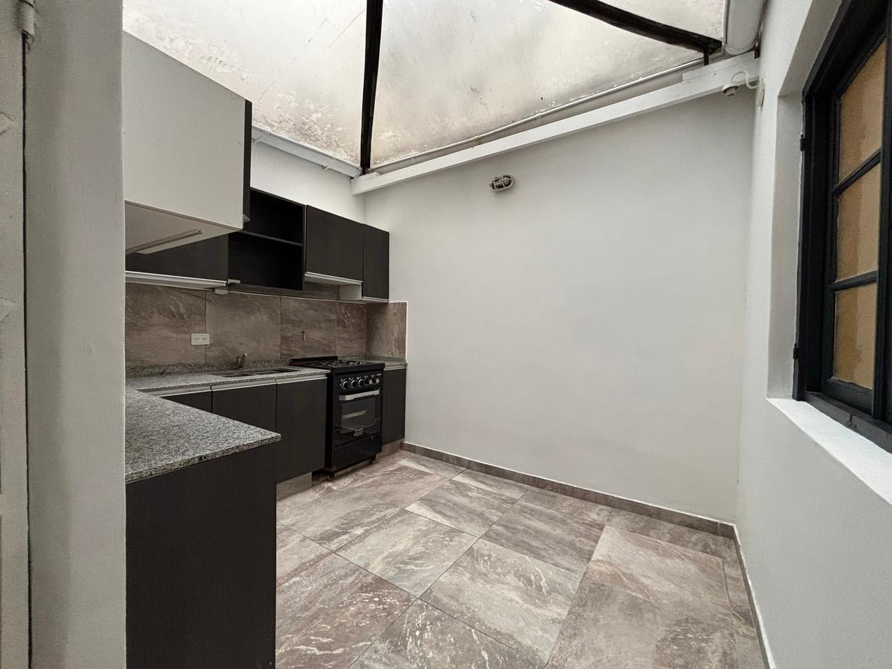 Foto de VENTA PH 2 AMBIENTES EN PARQUE CHAS, imagen 5