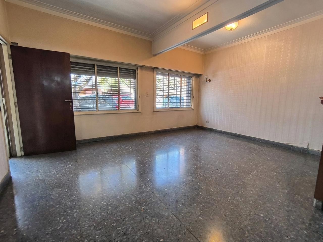 Foto de Casa en Venta sobre lote propio | 3 dormitorios + escritorio | Terraza, imagen 3