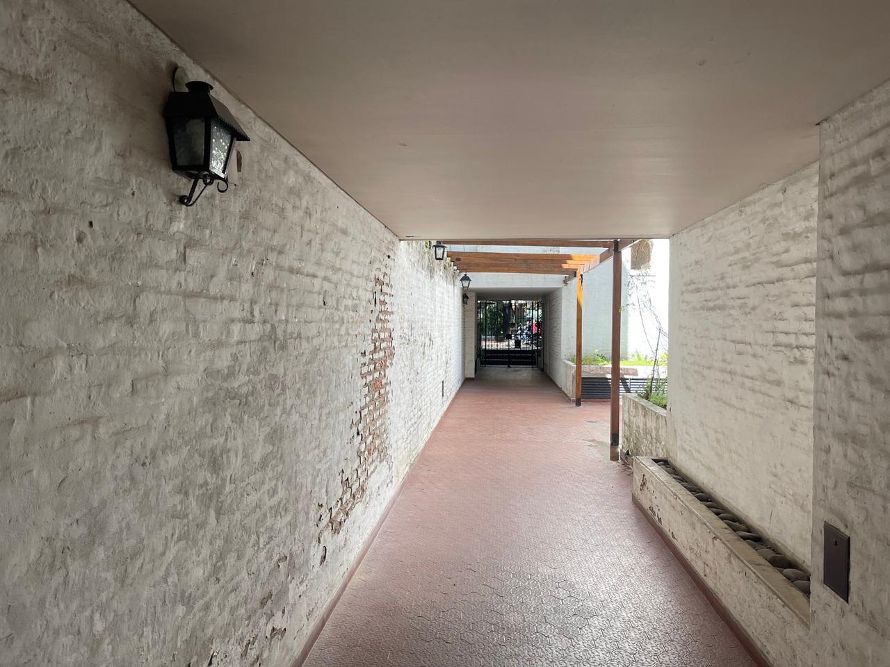 Foto de Venta Nuda Propiedad Departamento 2 ambientes 48 m2 con cochera en PB, imagen 3