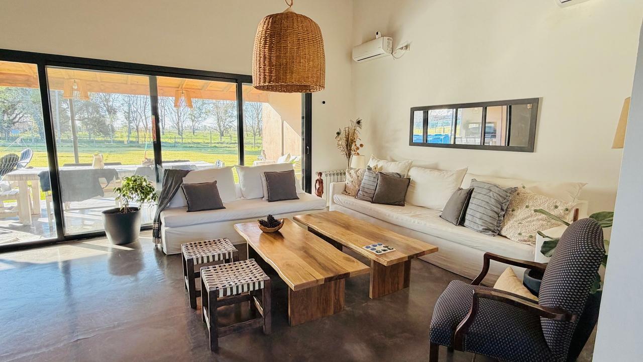 Foto de Alquiler Casa 6 ambientes sobre terreno 1.239m en Barrio cerrado Los, imagen 4