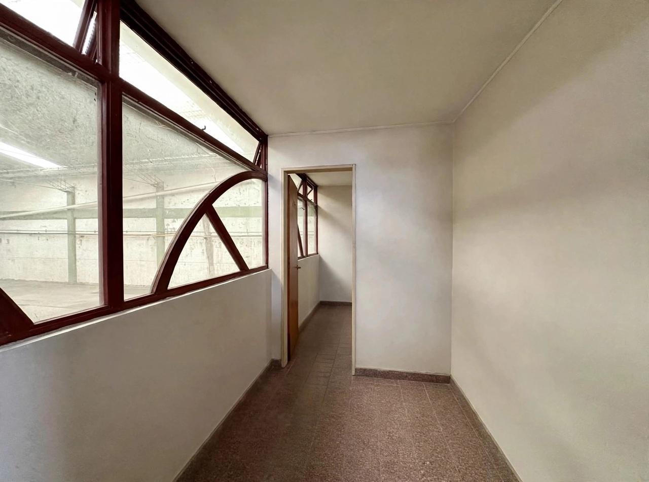 Foto de Alquiler Galpón Industrial 500 m² | Oficinas | Portón Industrial |, imagen 3
