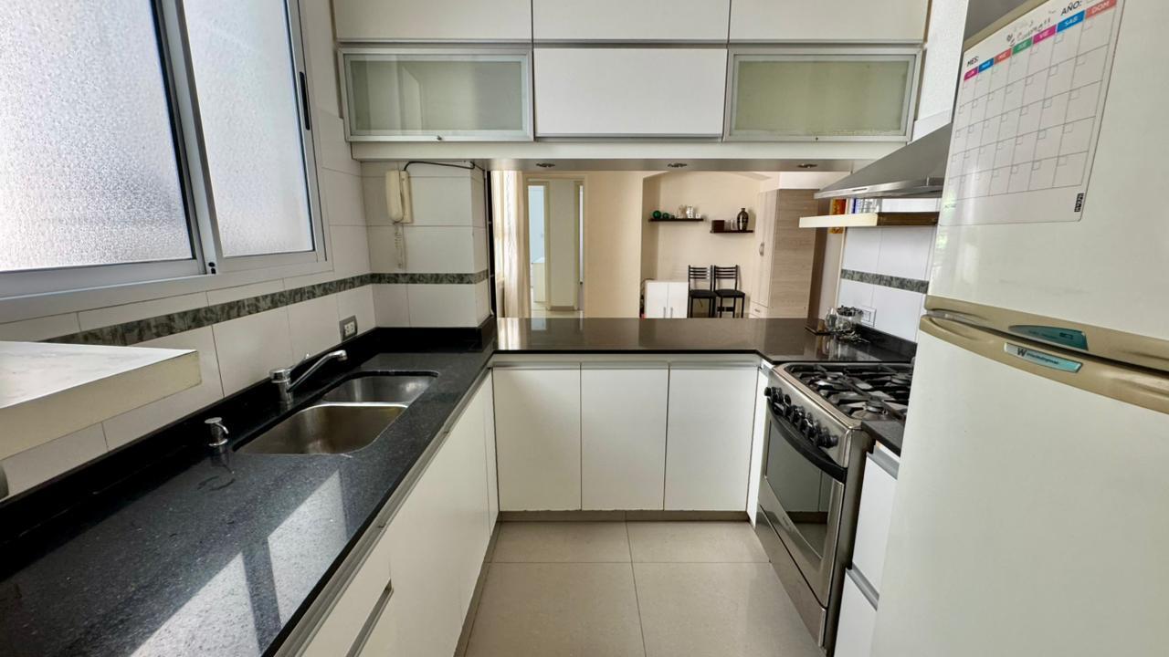 Foto de Venta de departamento de 3 ambientes con dependencia. Reciclado, imagen 1
