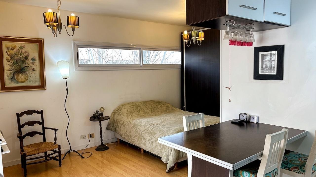 Foto de Venta Departamento Monoambiente Floresta con Pileta y Parrilla, imagen 5
