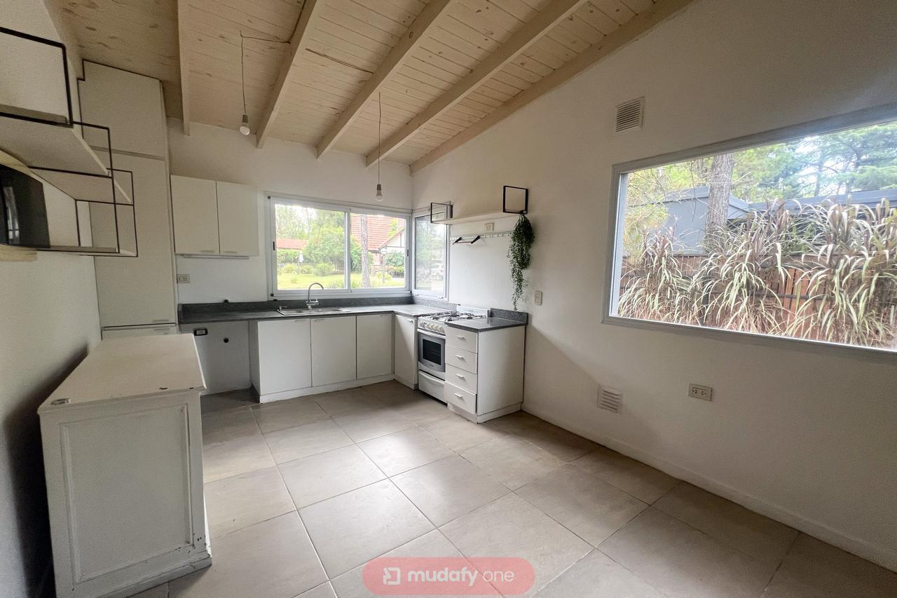 Foto de Alquiler de casa, 4 ambientes en Santa María del Pilar. Gran lote, imagen 2