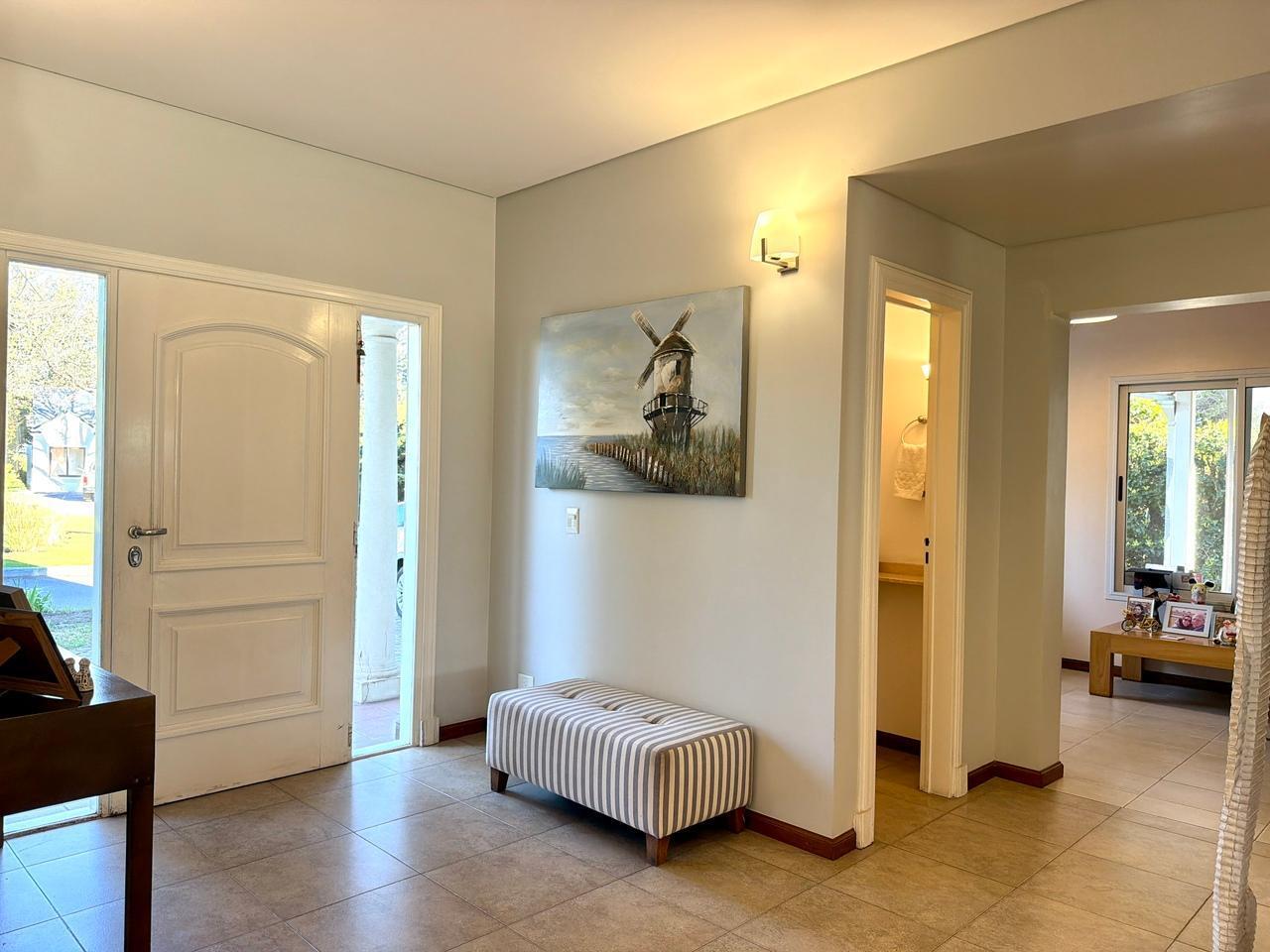 Foto de Casa en venta 5 ambientes en Santa María de los Olivos – Malvinas, imagen 3