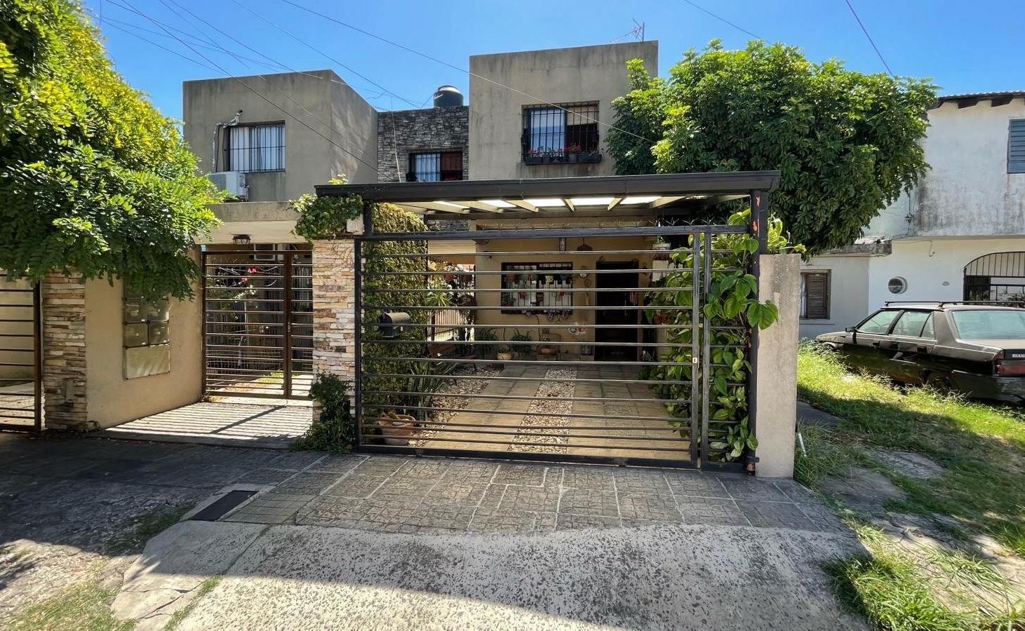 PH Duplex al frente con cochera de 4 ambientes en Ituzaingo Norte.