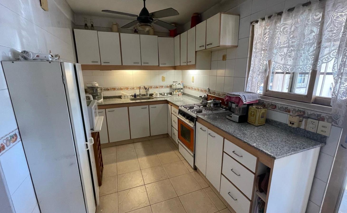 Casa en venta de 3 amientes sobre lote propio en excelente ubicación Padua Sur