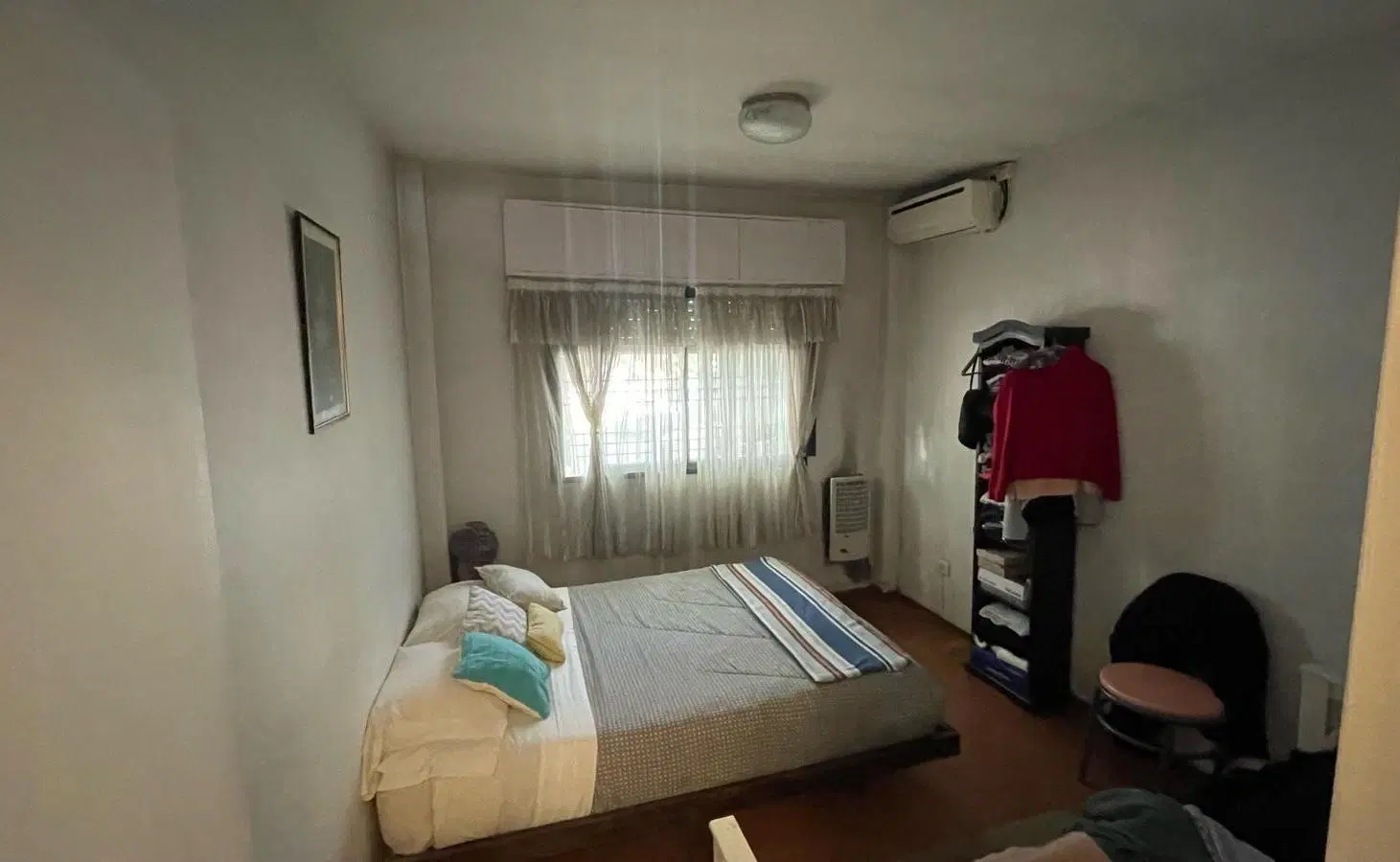 venta de casa 4 ambientes, 3 dormitorios, con jardin y parque en Castelar sur 5