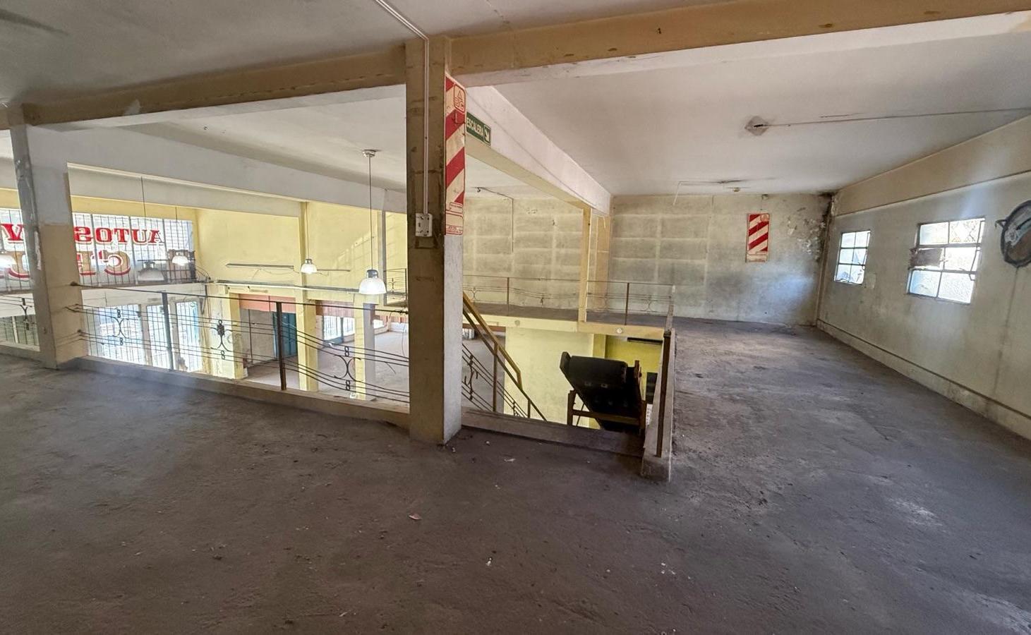 Foto de Locales en venta en Ituzaingó Norte Propiedad 6 ambientes - Pileta, imagen 3