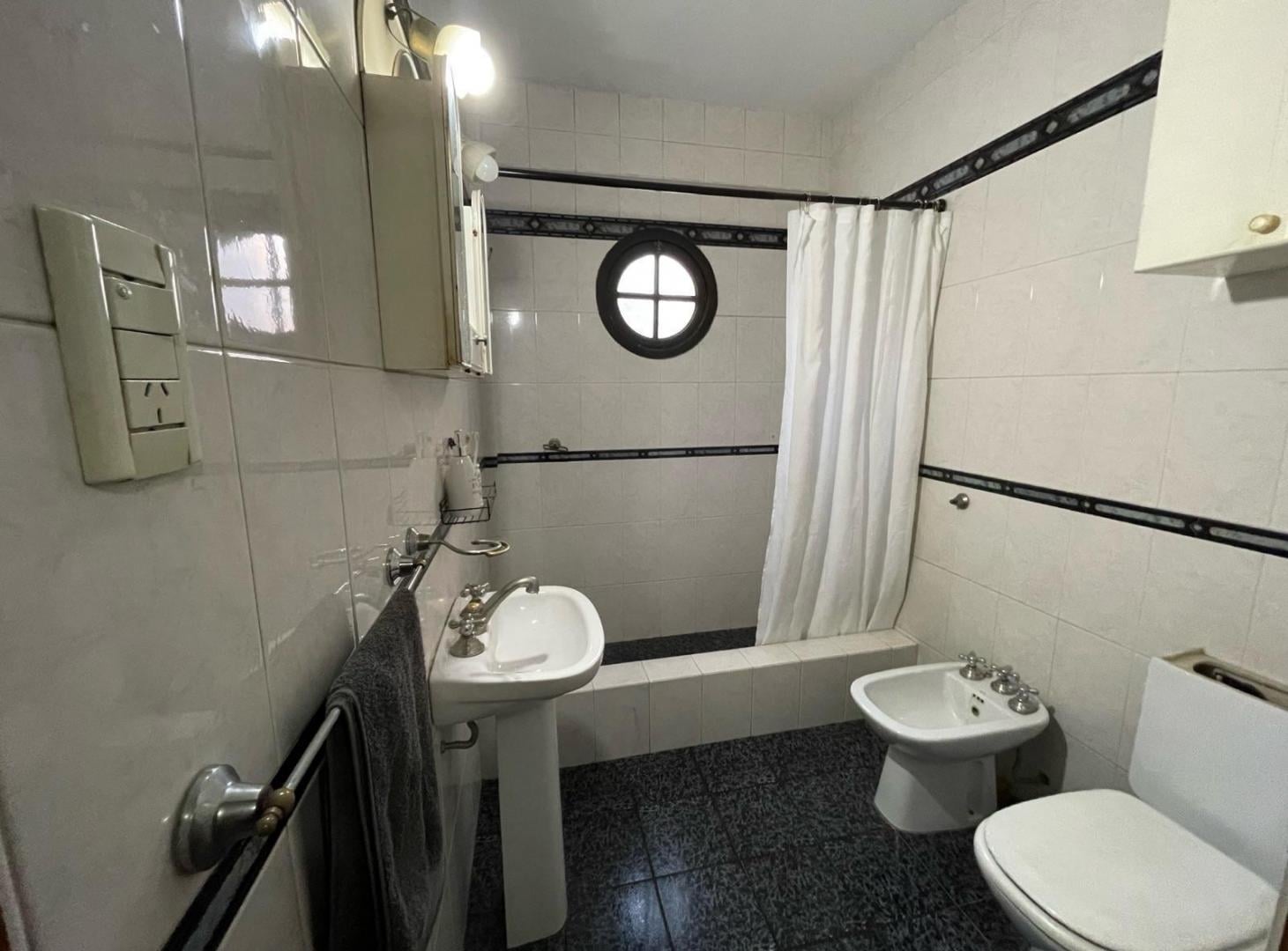 Foto de casa en venta ideal 2 familias, castelar apto credito, imagen 4