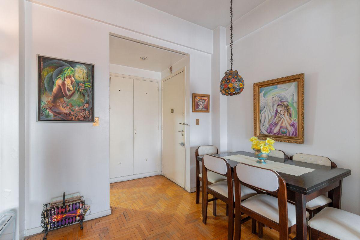 Foto de VENTA DEPARTAMENTO 3 AMBIENTES AL FRENTE CON BALCÓN CORRIDO. BALVANERA, imagen 2