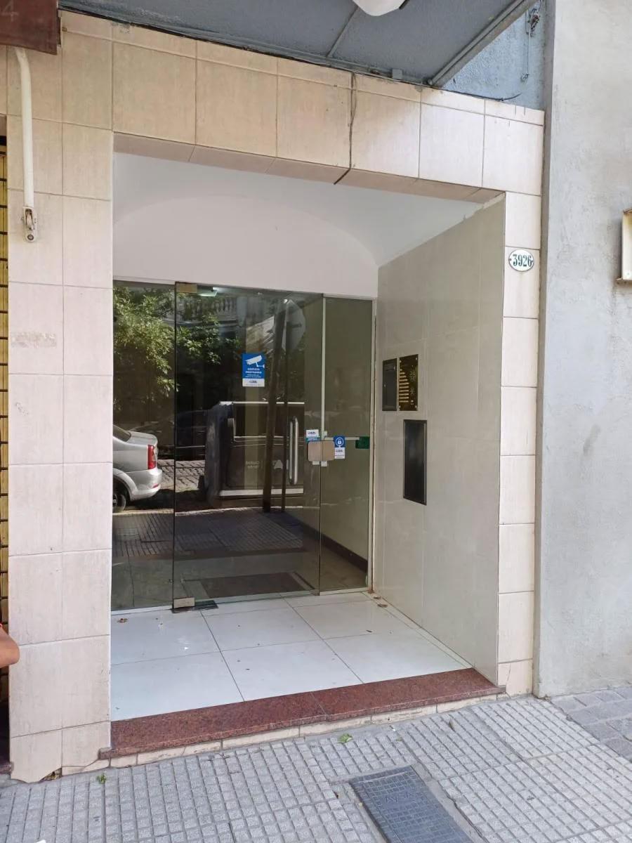 Departamento Al Frente con Amplio Balcón en Palermo 3