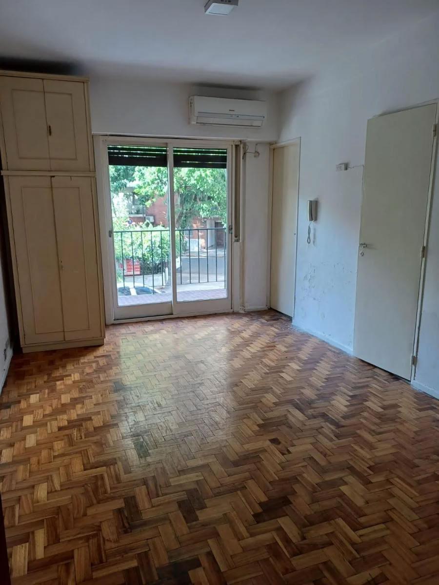 Departamento Al Frente con Amplio Balcón en Palermo 4