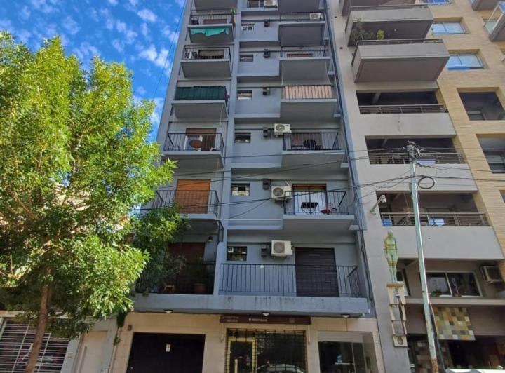 Departamento al Frente con Amplio Balcón en Palermo 5