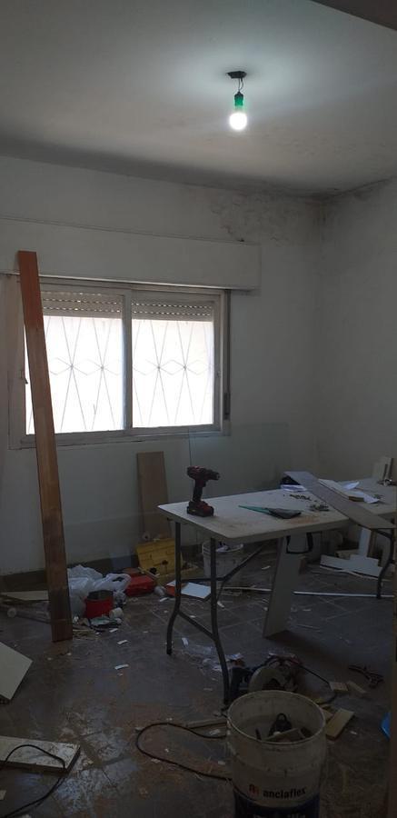 Foto de Casa con dos departamentos y galpón en VENTA, imagen 3