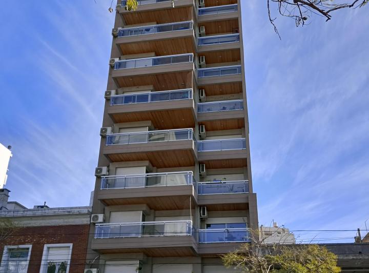 Departamento en alquiler de 1 ambiente en Boedo con balcón y amenities. 1