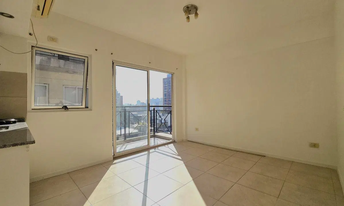 VENTA Monoambiente con balcón vista abierta y amenities en Flores – US$ 49.000 2