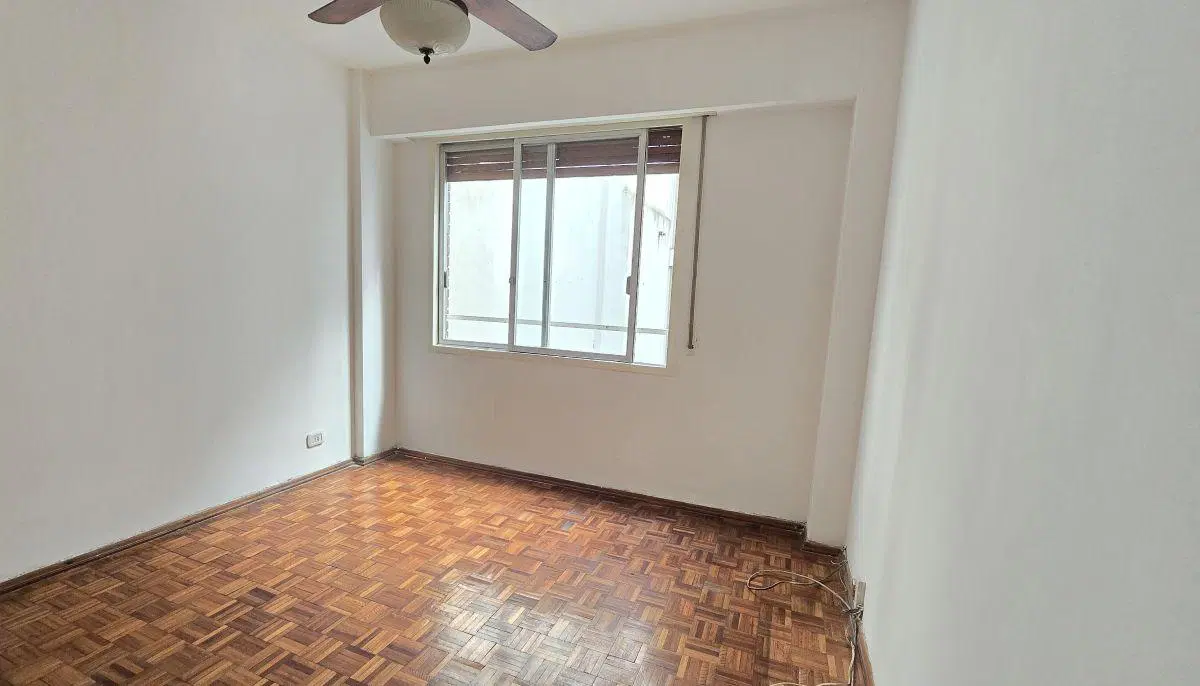 OPORTUNIDAD VENTA 2 Ambientes balcón ZONA UNIVERSIDADES 4