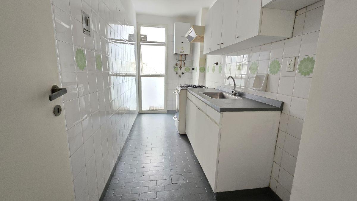 Foto de OPORTUNIDAD VENTA 2 Ambientes balcón ZONA UNIVERSIDADES, imagen 2