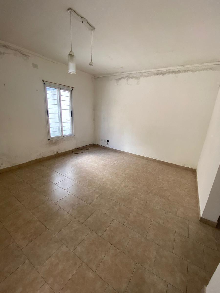 Foto de Venta - Departamento En Luis Guillon, CON ESCRITURA y Posibilidad En, imagen 4