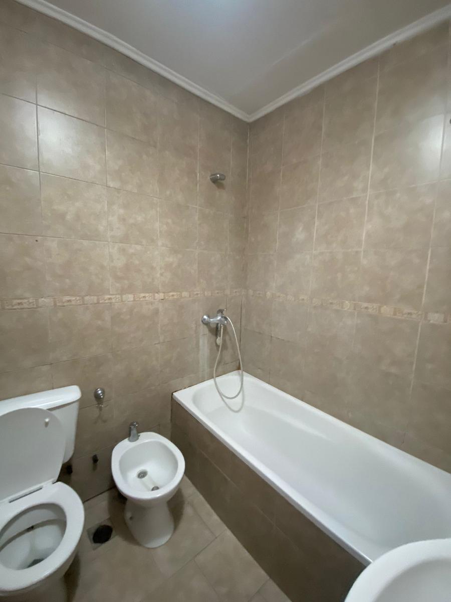 Venta - Departamento En Luis Guillon, CON ESCRITURA y Posibilidad En Cuotas !