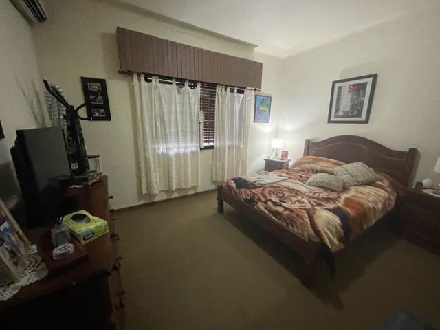 VENTA - Casa en planta baja, Monte Grande