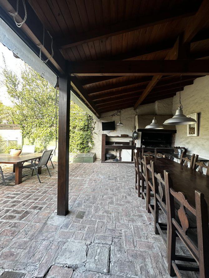 VENTA - Casa de 5 Ambientes en Monte Grande - Esteban Echeverría