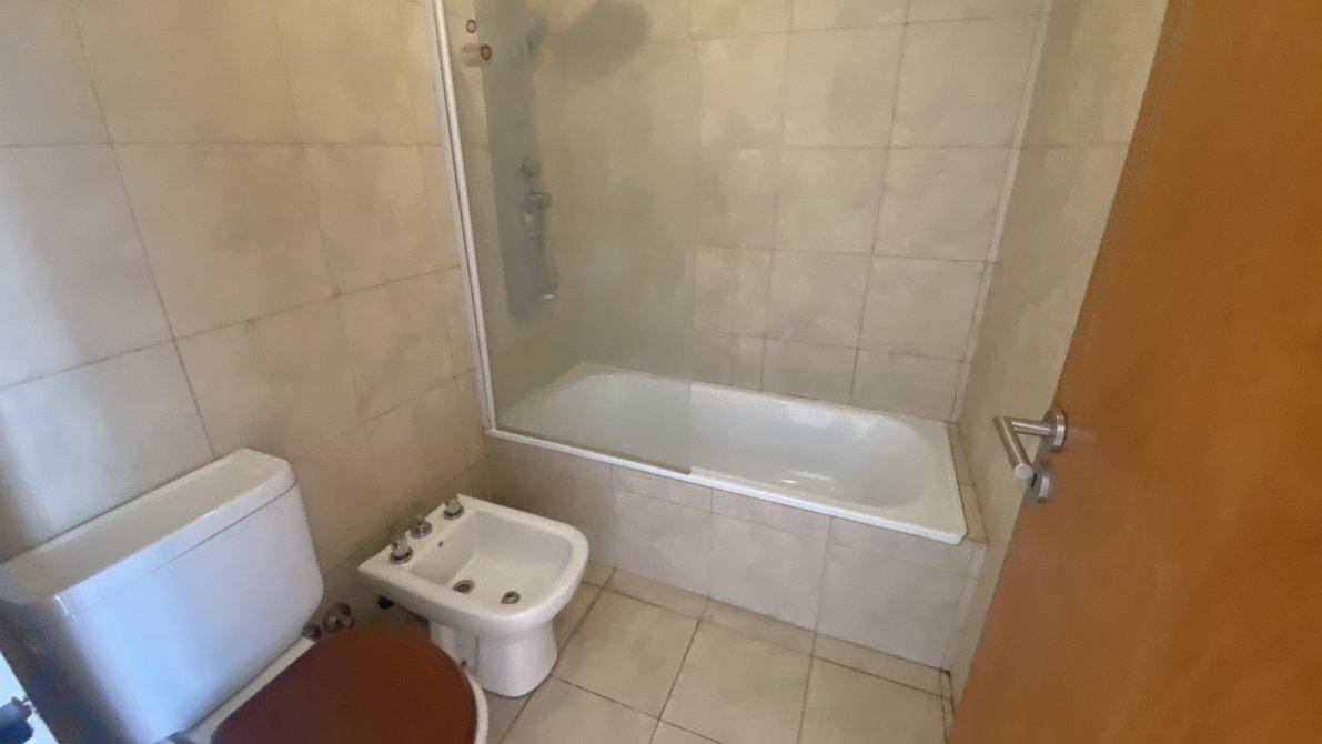Venta - Departamento en Venta de 2 Ambientes con Cochera 4