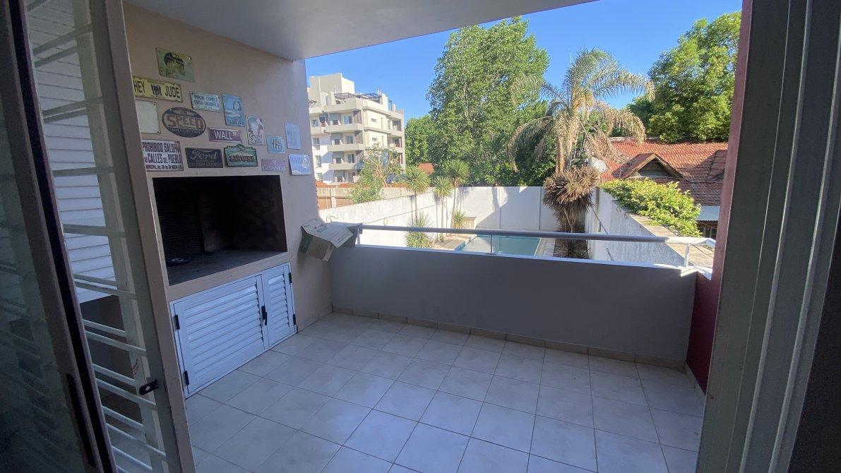 Venta - Departamento en Venta de 2 Ambientes con Cochera 3