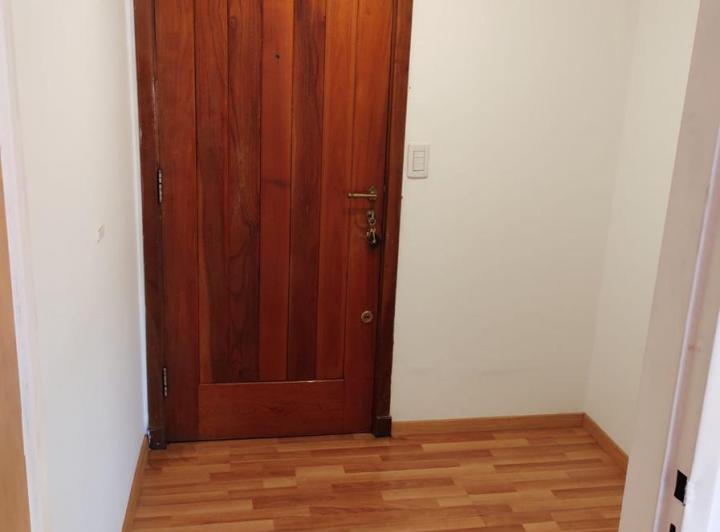 Foto de VENTA - Oficina Con Excelente Ubicación En La Calle Vicente Lopez, imagen 3