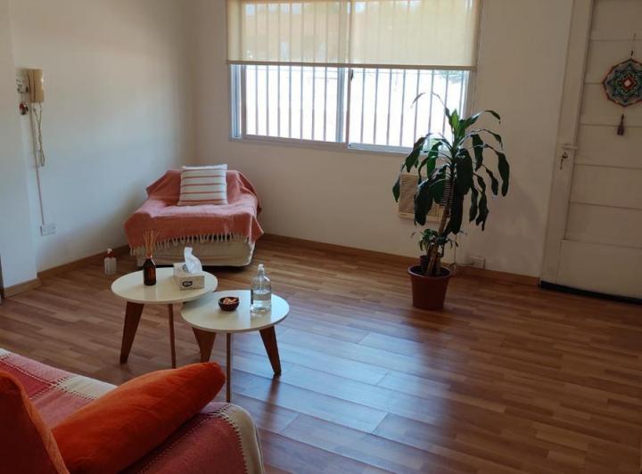 Foto de VENTA - Oficina Con Excelente Ubicación En La Calle Vicente Lopez, imagen 1