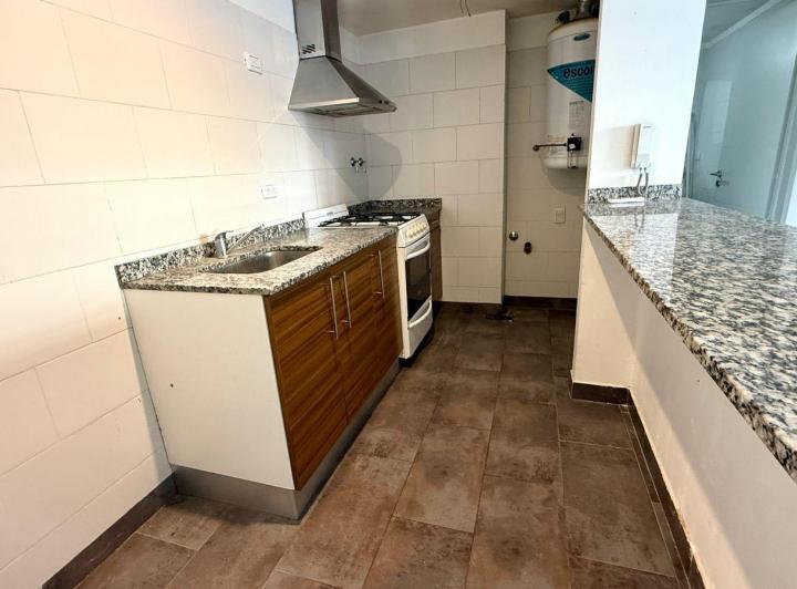 Alquiler | Departamento 2 Ambientes con Cochera en Monte Grande 5
