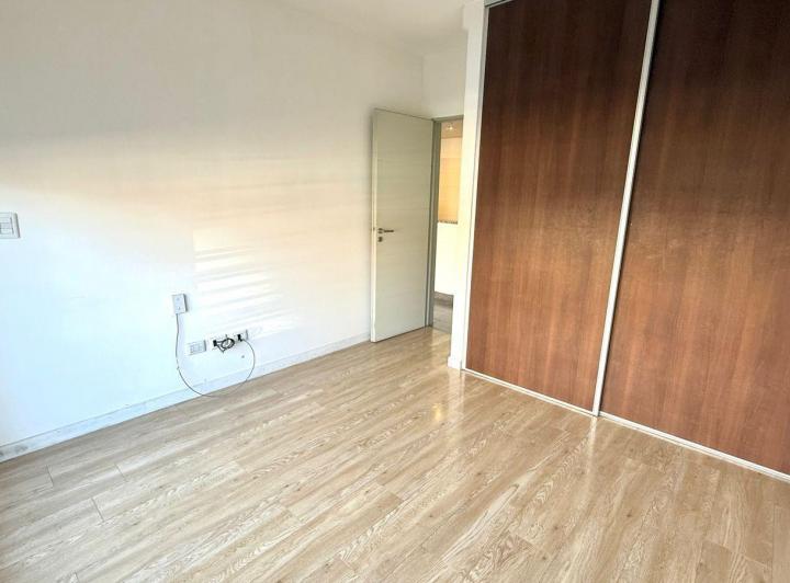 Alquiler | Departamento 2 Ambientes con Cochera en Monte Grande 4