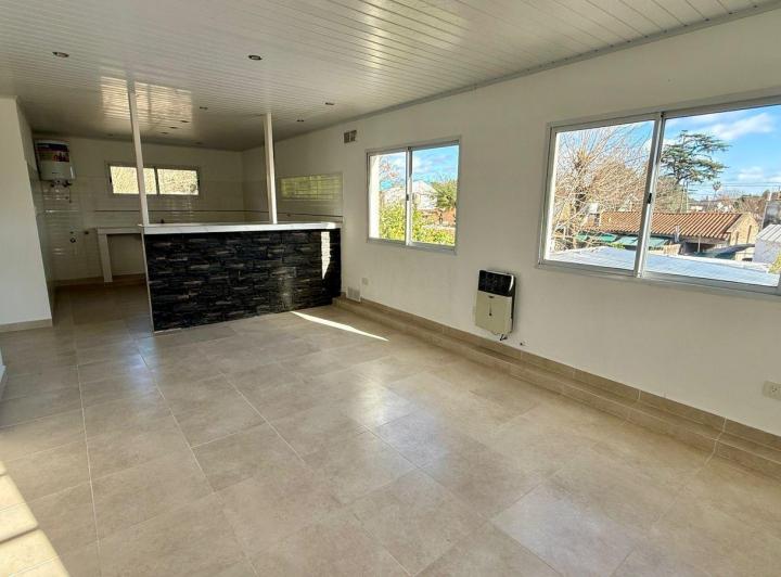 Alquiler | Departamento 3 Ambientes a Estrenar con Jardín en Planta Baja - Luis Guillon 3